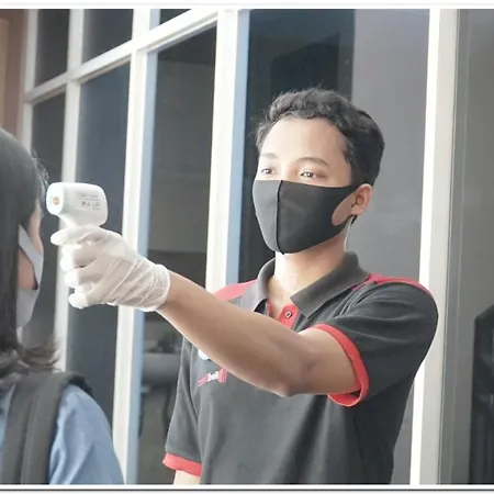 RedDoorz Plus @ Radio Dalam 2-2